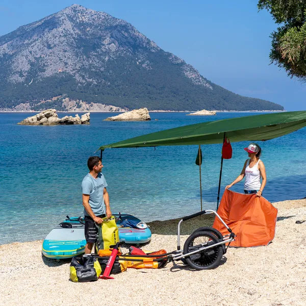 Camping avec remorque de vélo SUP en Grèce